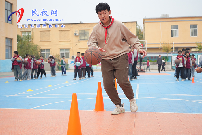我縣舉行“五育”并舉學(xué)校現(xiàn)場觀摩會