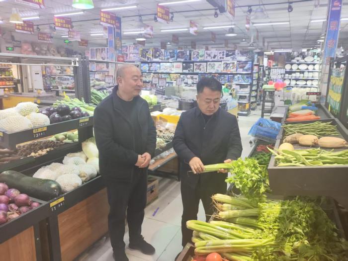 民權(quán)縣商務(wù)局開展安全生產(chǎn)、市場保供專項檢查工作