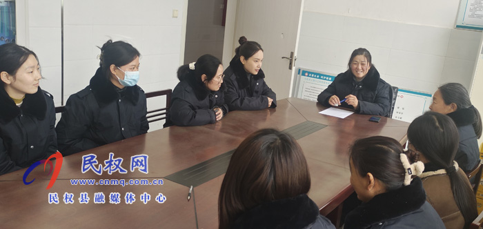 伯黨鄉(xiāng)衛(wèi)生院開展“慰問暖人心，情暖婦女節(jié)”座談會