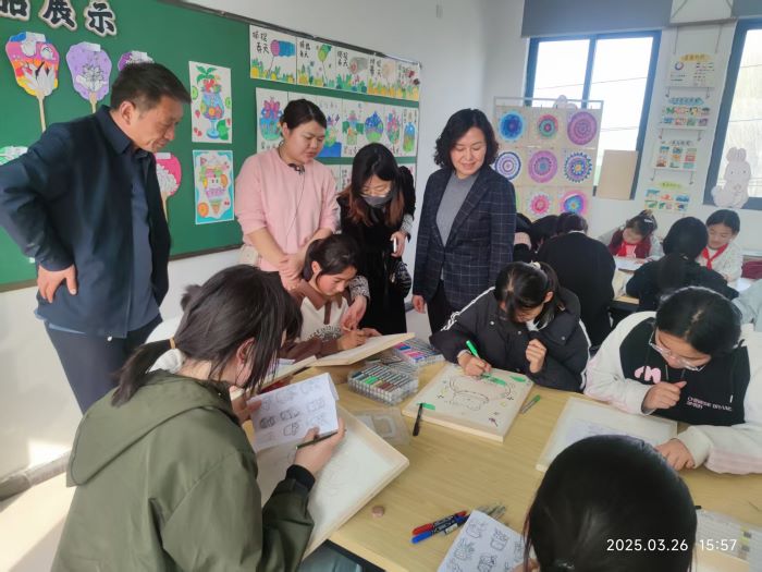 校際交流促發(fā)展  分享互鑒共提升 ——縣教體局到到雙塔鎮(zhèn)中心小學(xué)開展校際交流活動(dòng)
