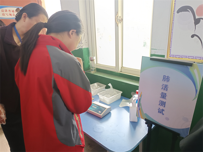 民權(quán)縣第三小學(xué)圓滿(mǎn)完成河南省義務(wù)教育優(yōu)質(zhì)均衡發(fā)展監(jiān)測(cè)學(xué)業(yè)水平現(xiàn)場(chǎng)測(cè)試工作
