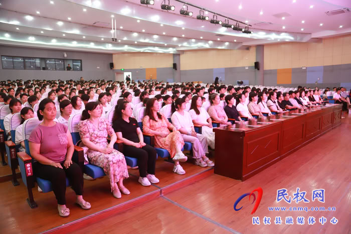 黨的創(chuàng)新理論宣講暨“出彩河南人”楷模發(fā)布廳走進民權