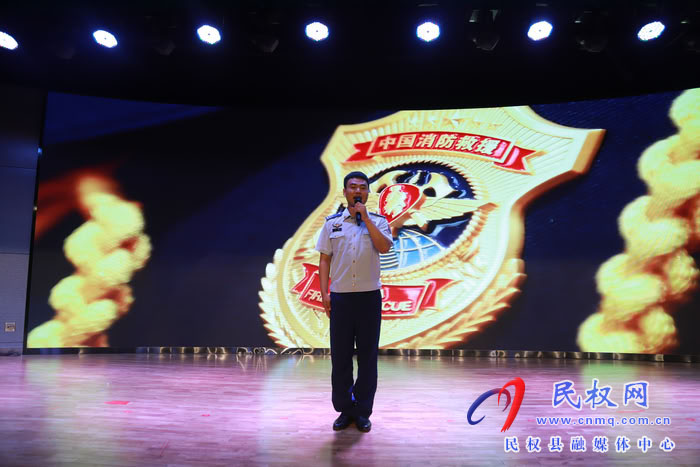 黨的創(chuàng)新理論宣講暨“出彩河南人”楷模發(fā)布廳走進民權